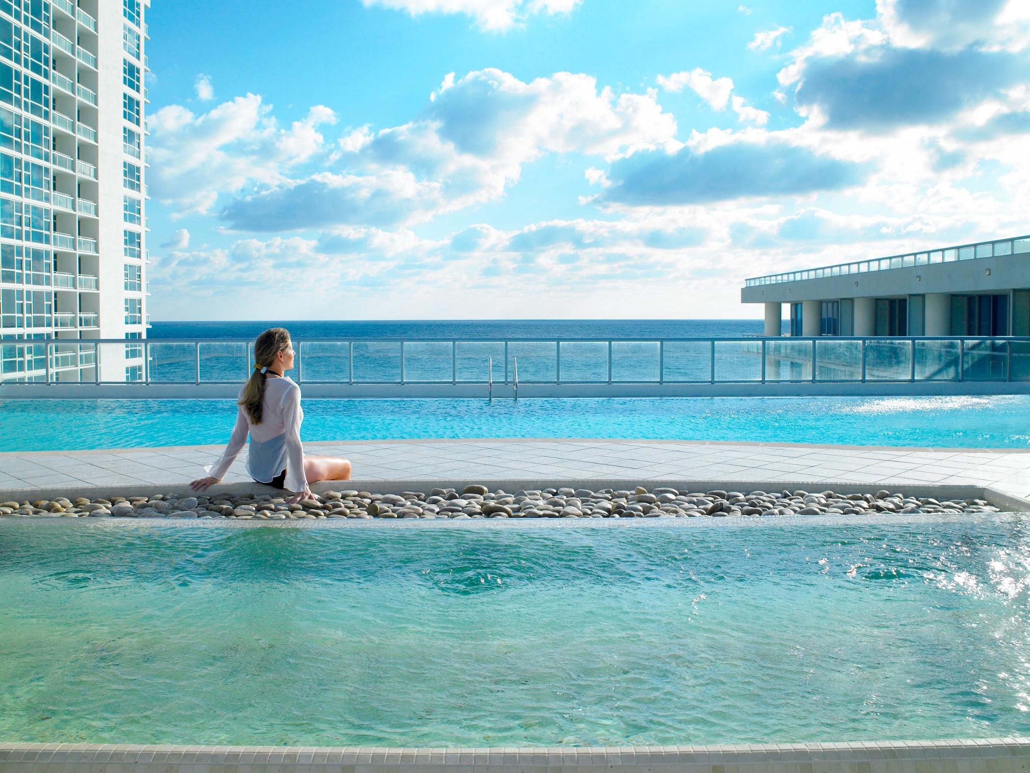 Carillon Miami Wellness Resort Miami Beach Eksteriør billede